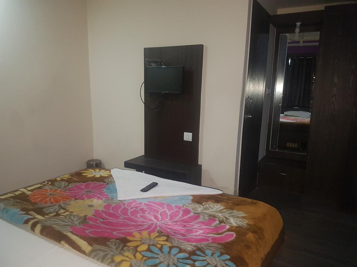Hotel Grand Palace Gaya Luaran gambar